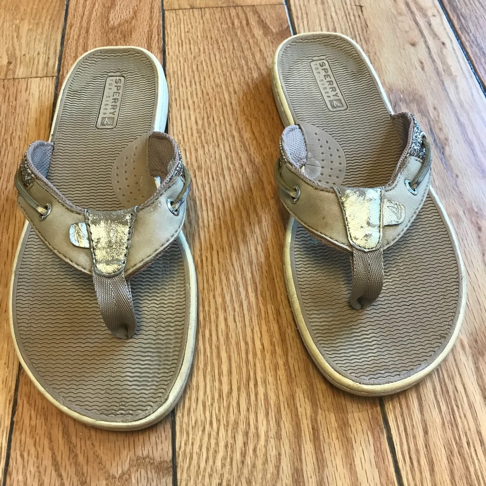 Golden Sperry sandals, size 8